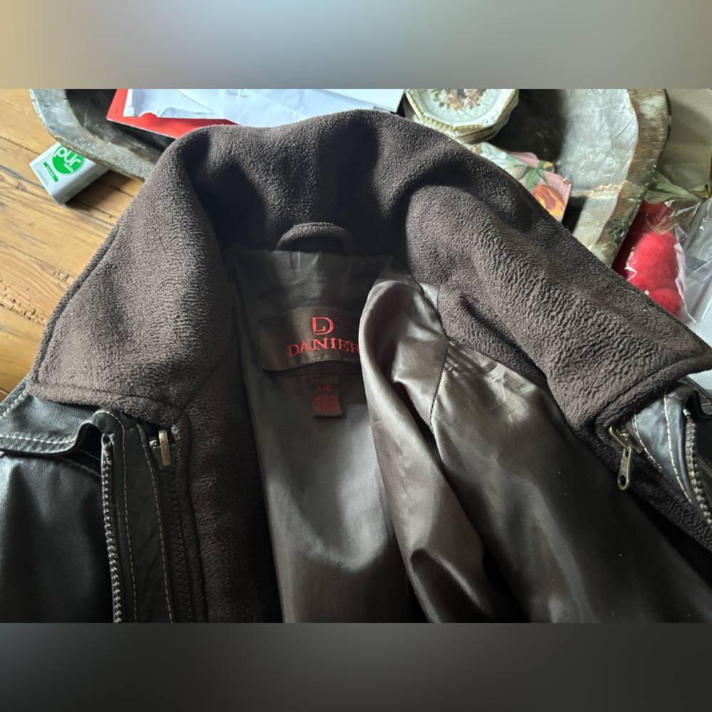Danier Dark Brown Vintage Leather Jacket - Picture 4 of 16